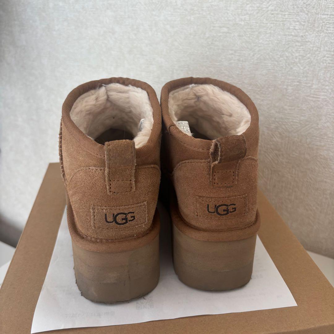 箱付き　UGG アグ　ウルトラミニフォーム　ムートンブーツ　厚底　キャメル