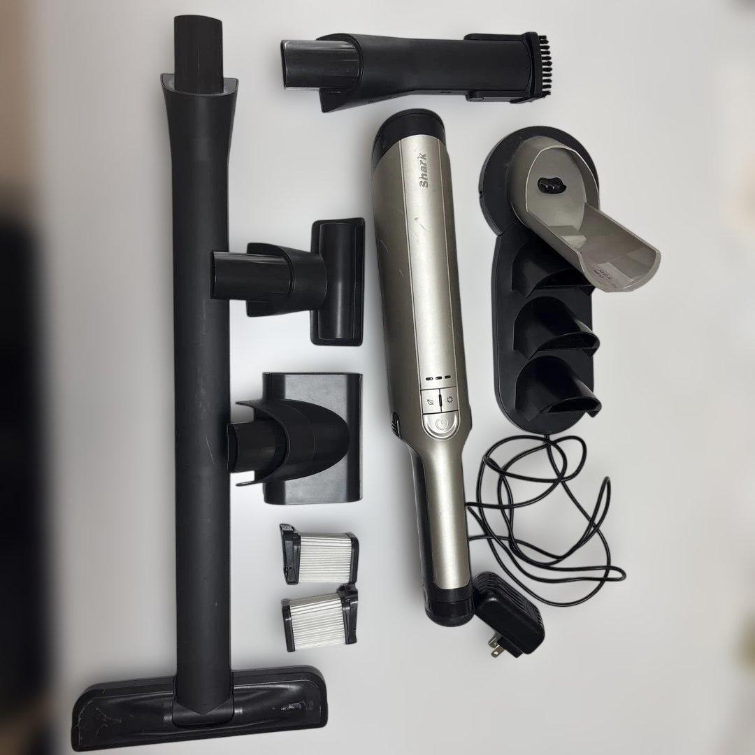 シャークEVOPOWEREXハンディクリーナー シルバー　モデルWV406JGG