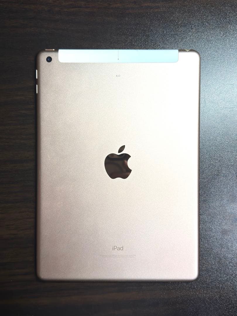 iPad 第6世代 128GB Wi-Fi + Cellularモデル ゴールド