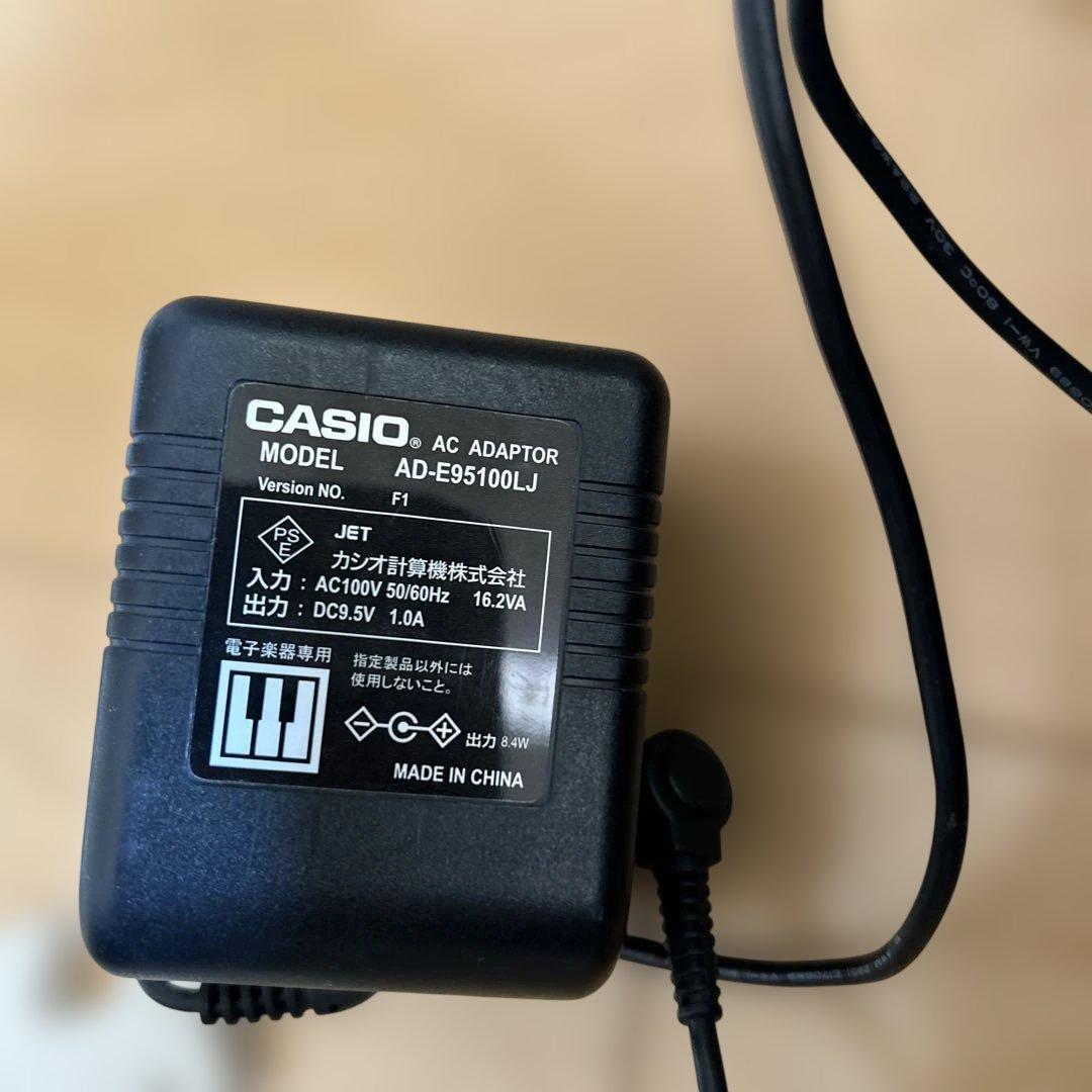 美品　CASIO 光ナビゲーションキーボード　LK-211 持ち運びカバー付