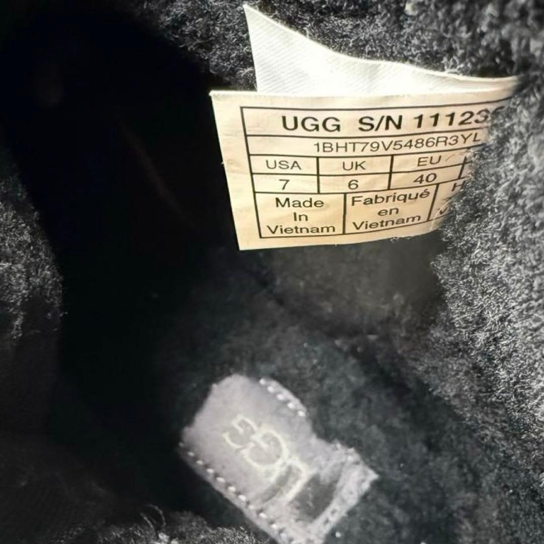 美品　UGG／アグ　ブーツ　CA805　ブラック　スニーカー