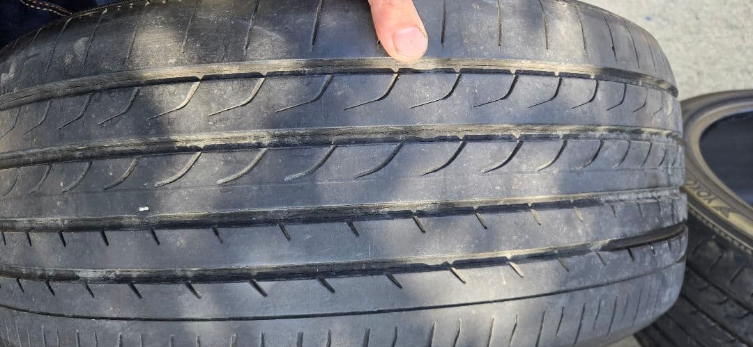 YOKOHAMA　RV02　245/40/R20 21年製2個口発送送料込み①