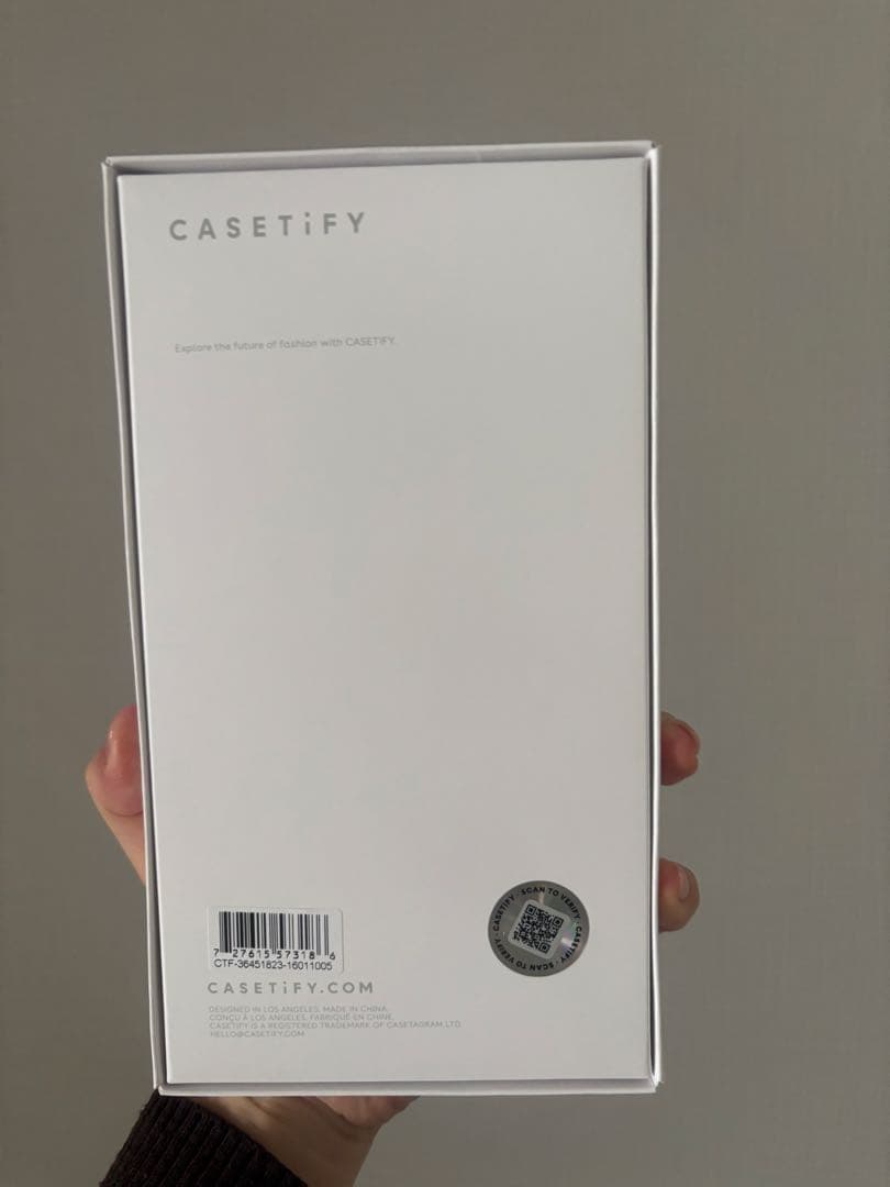 iPhone 16 Pro用リボン模様シリコンケース