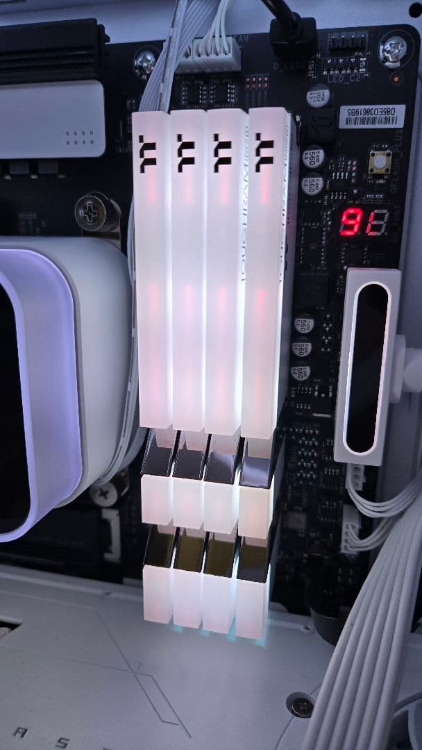 Thermaltake Toughram RGB DDR4 3600 8GB×4