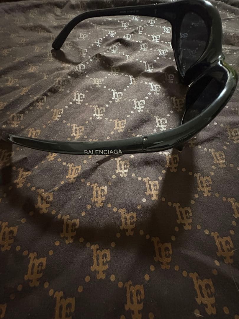 小物 BAT RECTANGLE BALENCIAGA
