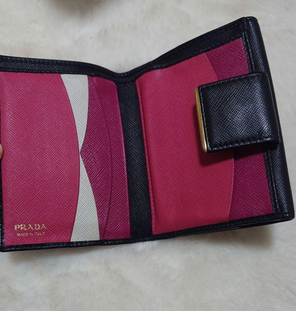 PRADA サフィアーノレザー 二つ折り財布 ブラック ピンク