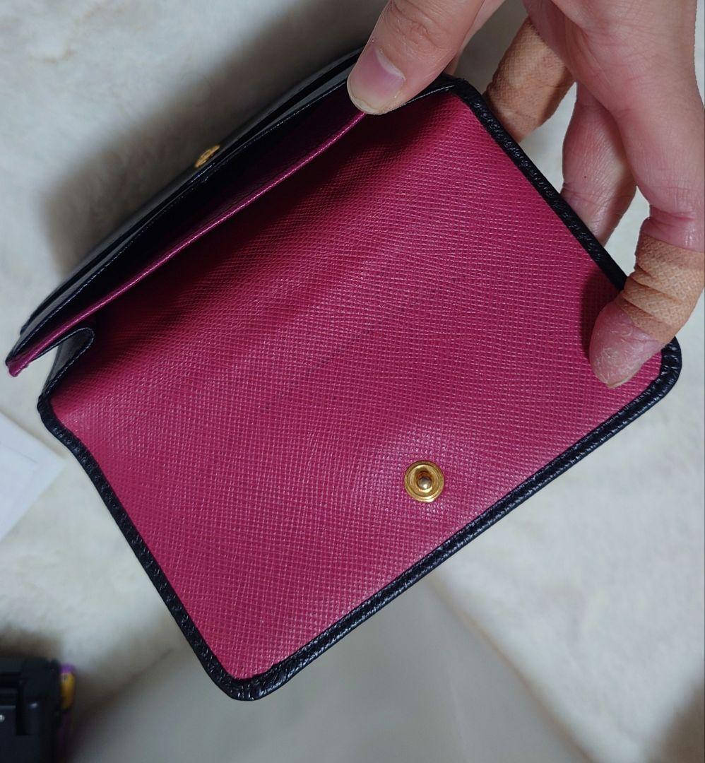 PRADA サフィアーノレザー 二つ折り財布 ブラック ピンク