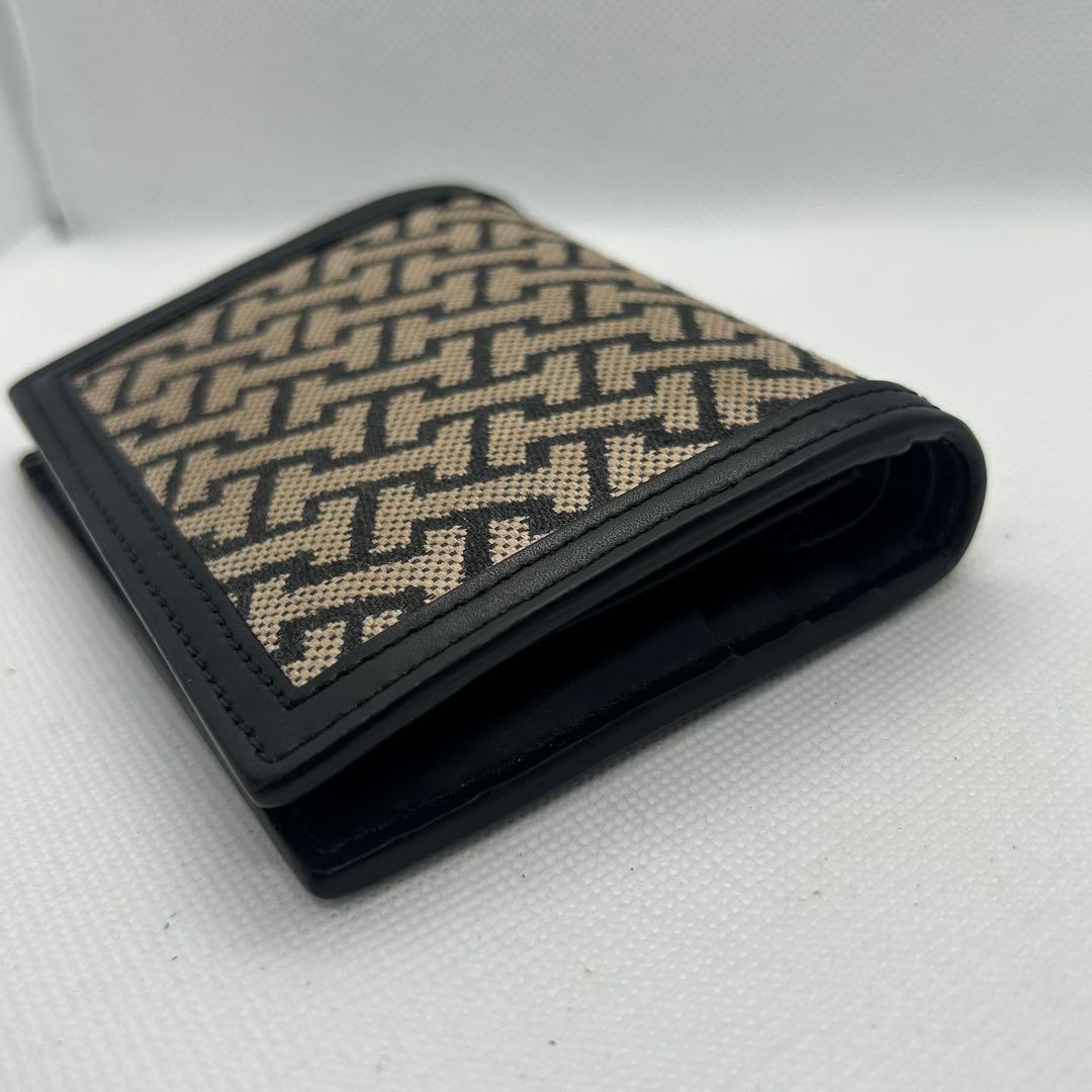 IACUCCI イアクッチ 【モノグランマ 】ミニウォレット 二つ折り財布