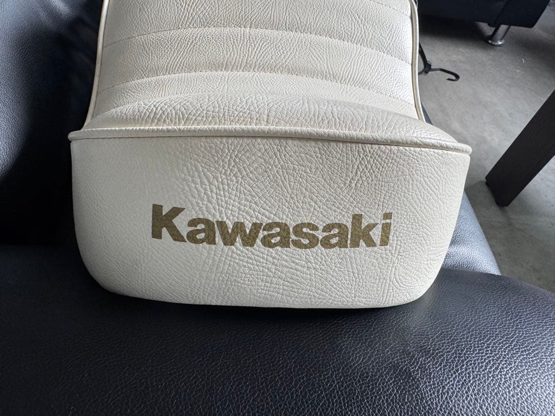Kawasaki ゼファー750 シート ホワイト