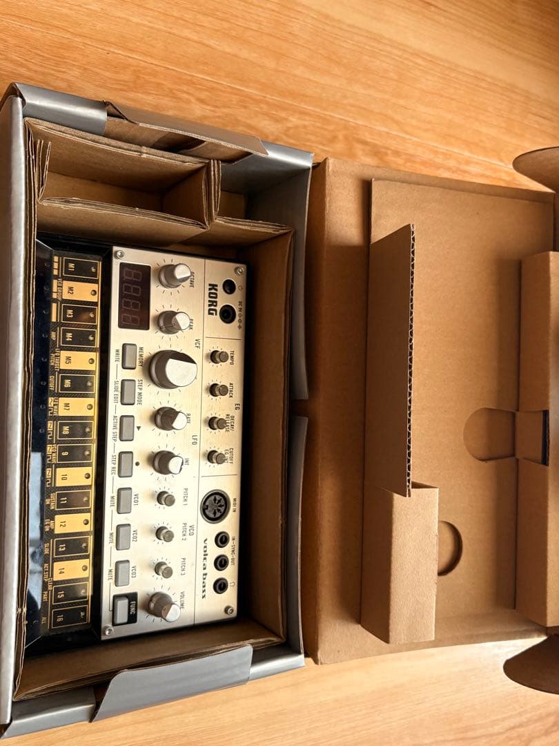 鍵盤楽器 Korg Volca Bass