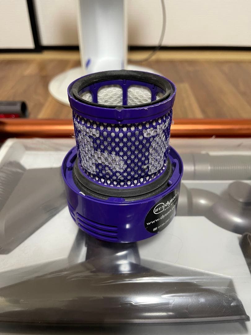 Dyson - ダイソン V10 (sv12) コードレス掃除機 付属品付