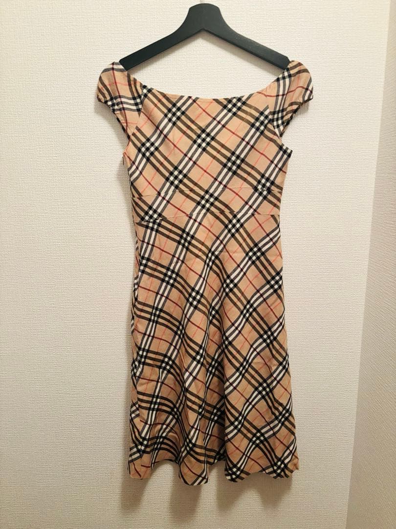 公*o様 BURBERRY 38size ウール　総柄ワンピース　穴あき　ほつれ