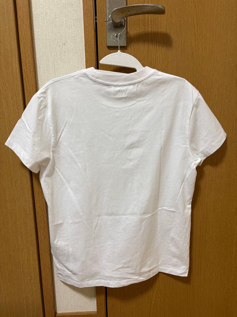 ami paris アミパリス ハート刺繍入り 半袖Tシャツ 【セール中】