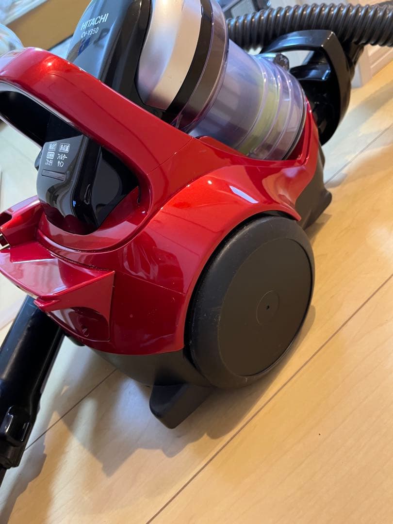 日立製の電気掃除機　CV-Y350