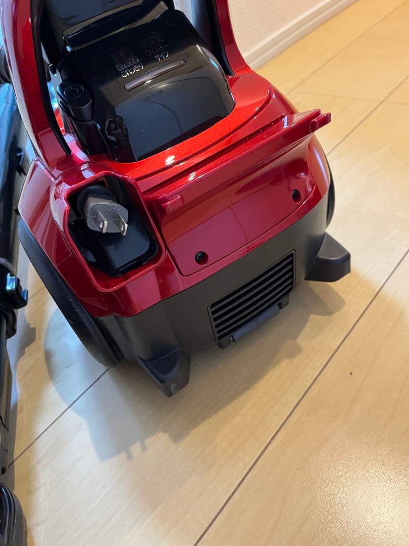 日立製の電気掃除機　CV-Y350