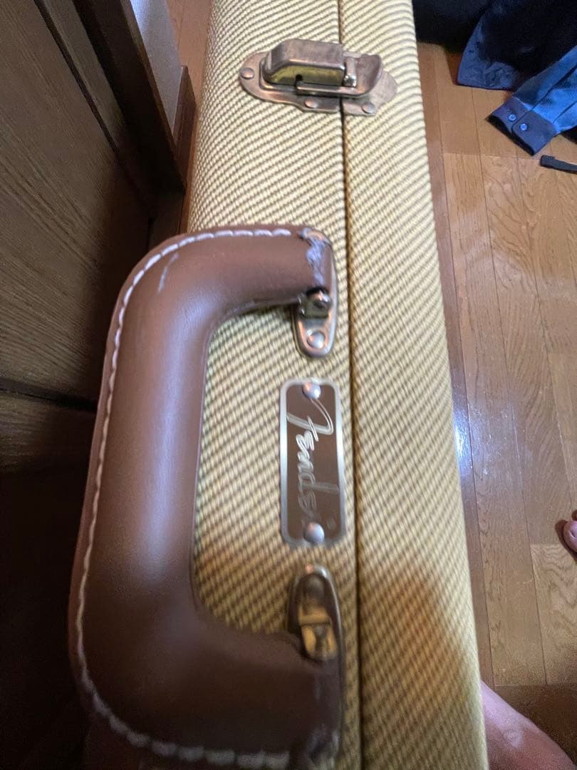 【極美品】 希少なFender USA ストラトキャスター ゴールド 2017年