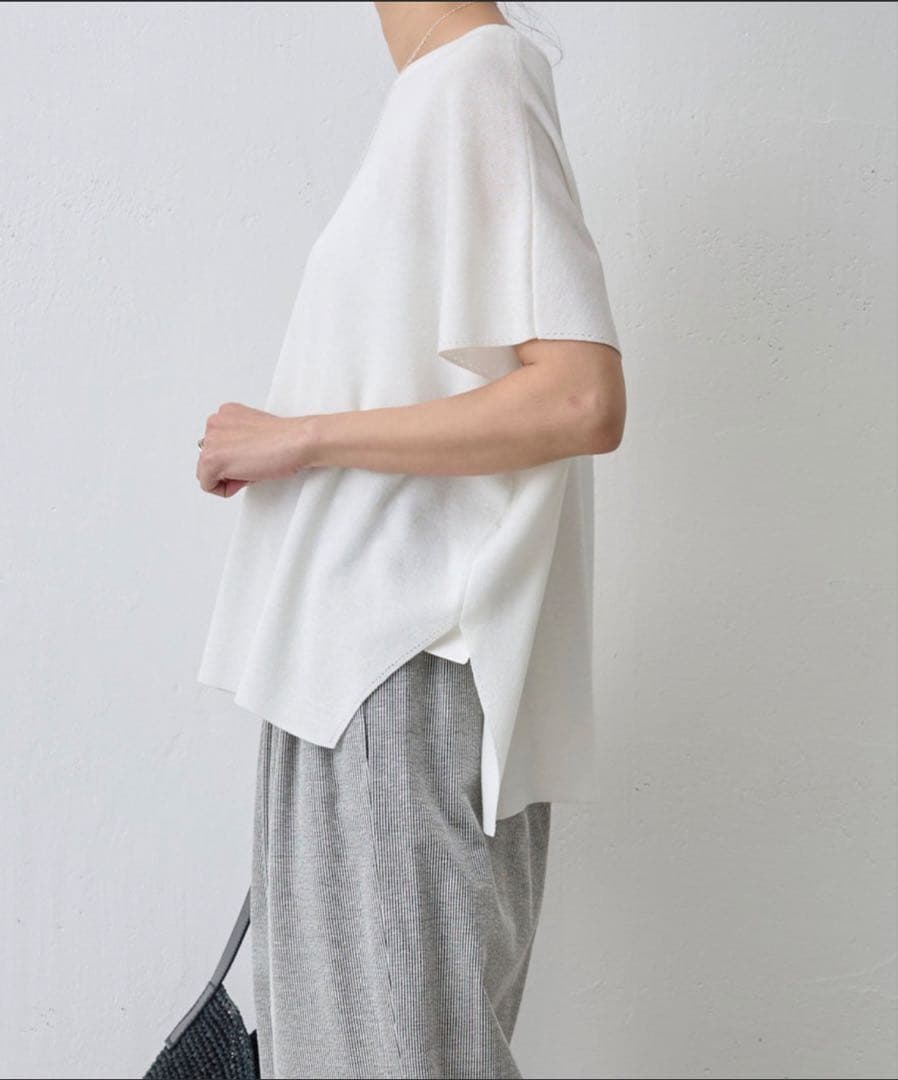 新品未使用　BEARDSLEY フレンチサラットプルオーバー　ゆったり