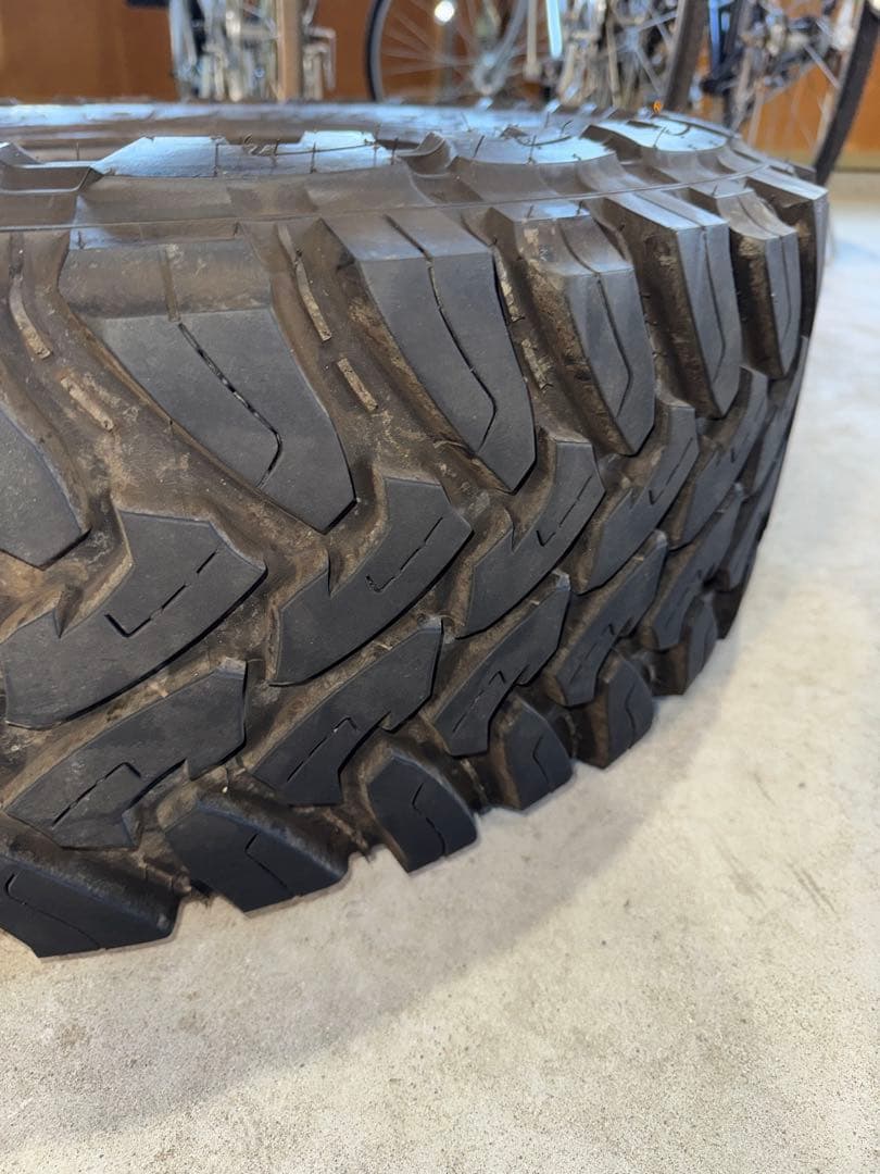 【ジャンク】TOYO OPEN COUNTRY M/T 16インチ ビード損傷有