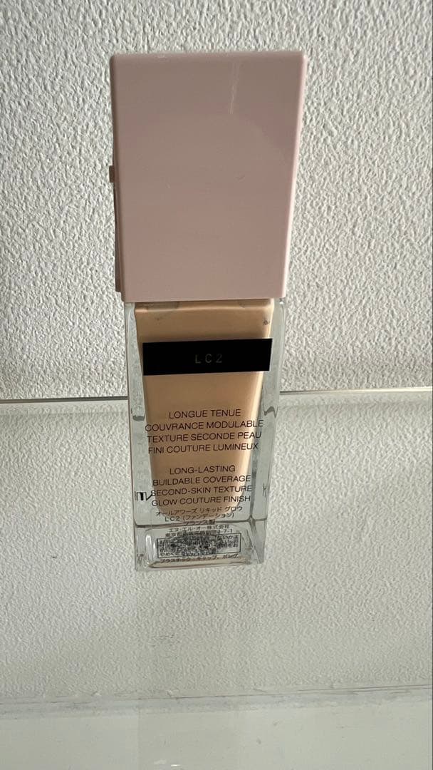 ファンデーション ALL HOURS Glow Foundation LC2