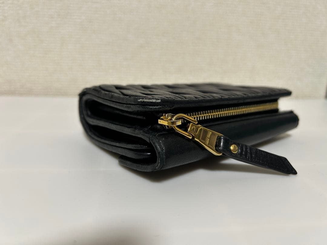 miumiu 折り財布 マテラッセ ブラック