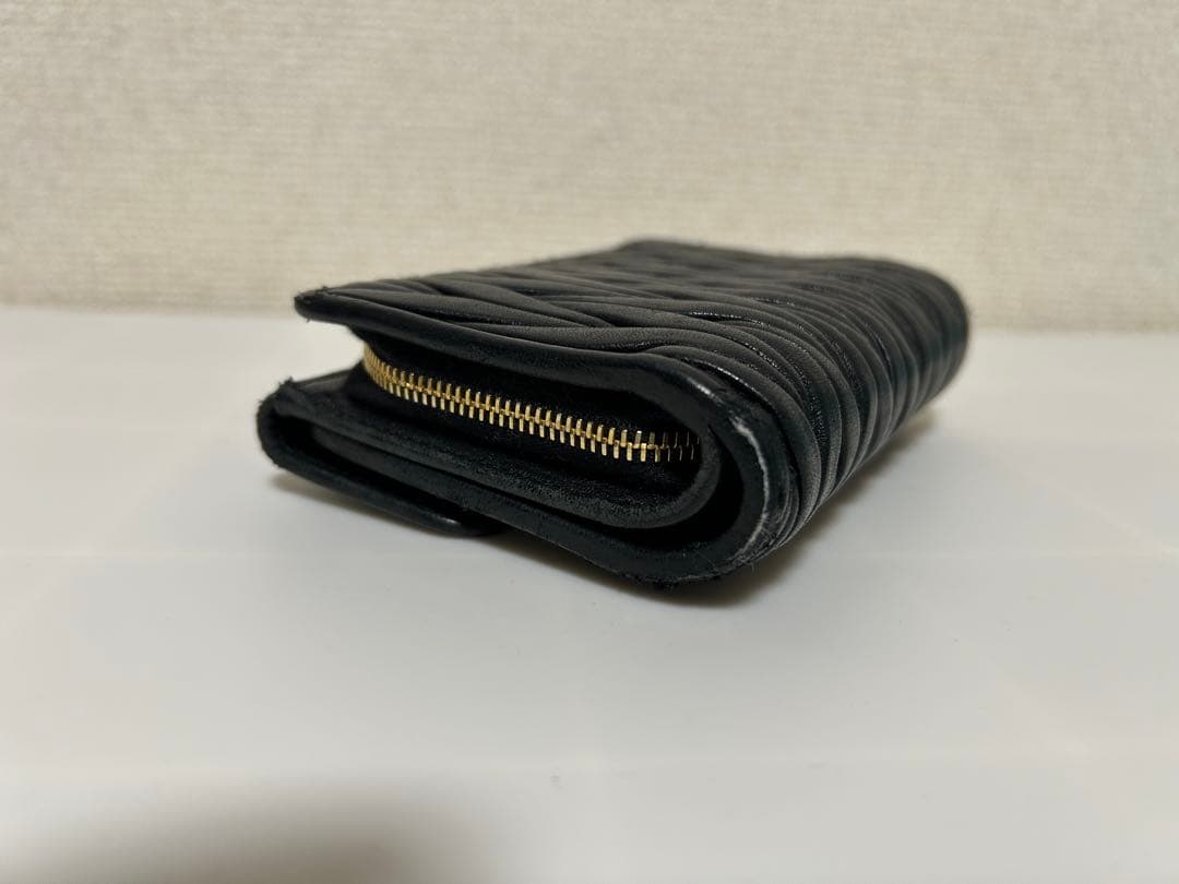 miumiu 折り財布 マテラッセ ブラック