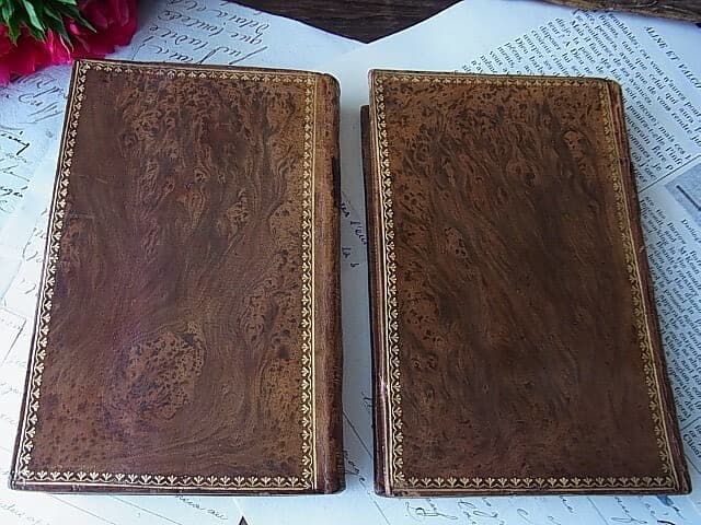 フランス アンティーク 1820年 小さな洋書2冊