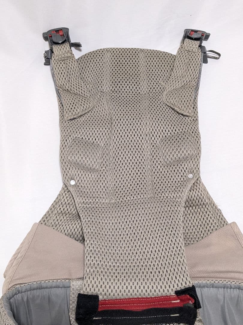 美品 baby bjorn 抱っこ紐 ワンカイエアー グレージュ ベビービョルン