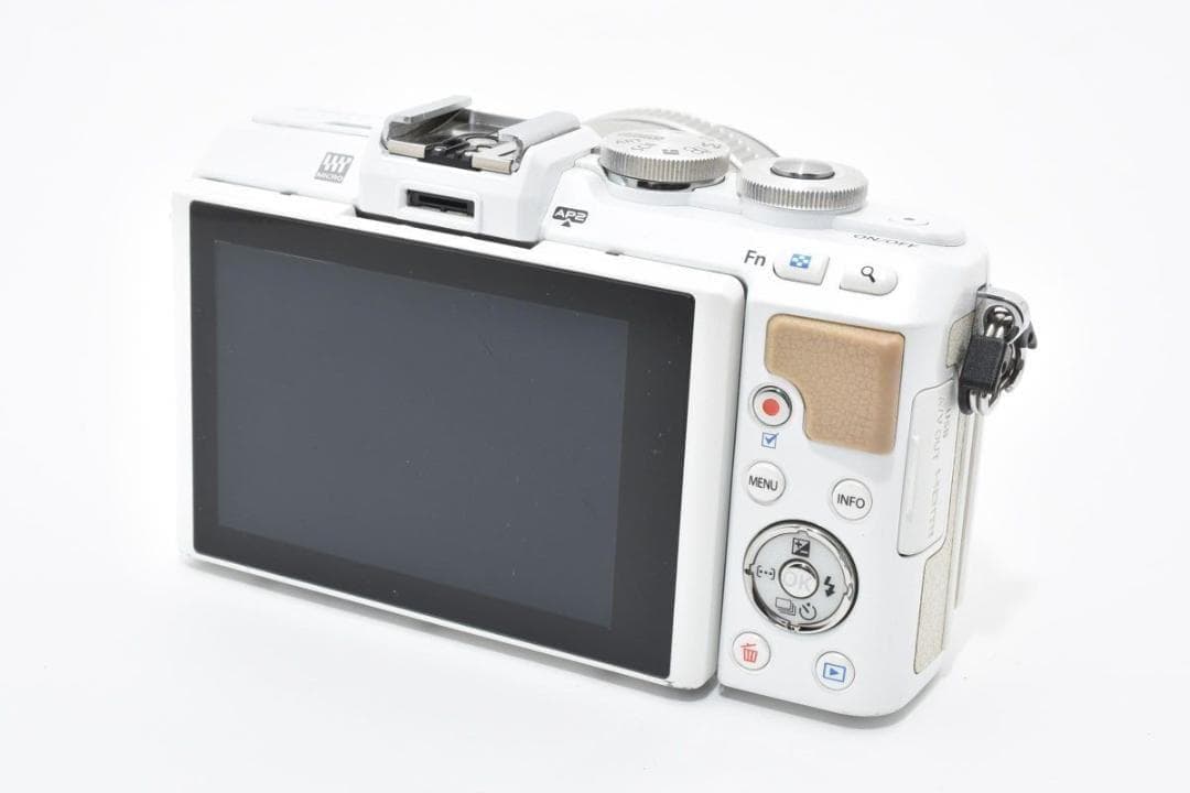 【箱付き】 OLYMPUS オリンパス Pen E-PL7 ミラーレス一眼カメラ