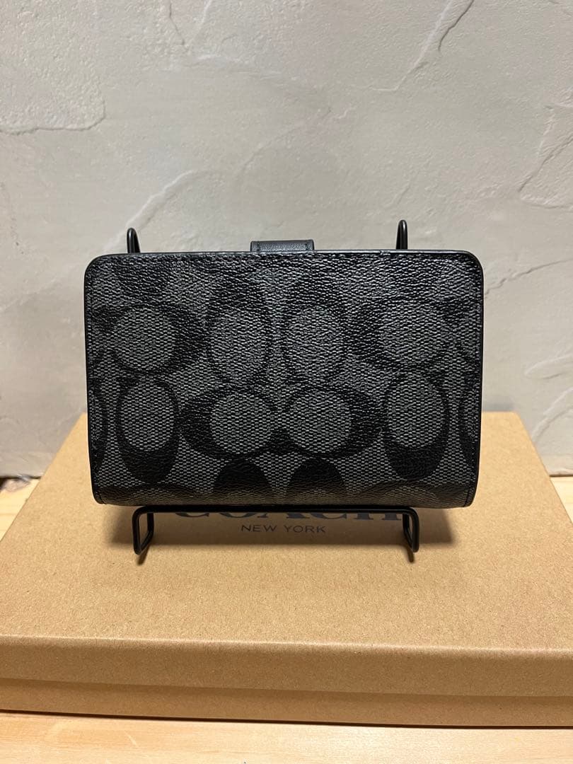 ✨️新品未使用✨️COACH 折り財布 ブラック シグネチャー