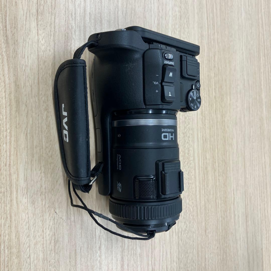 JVC HDビデオカメラ 本体と箱付き　GC-P100