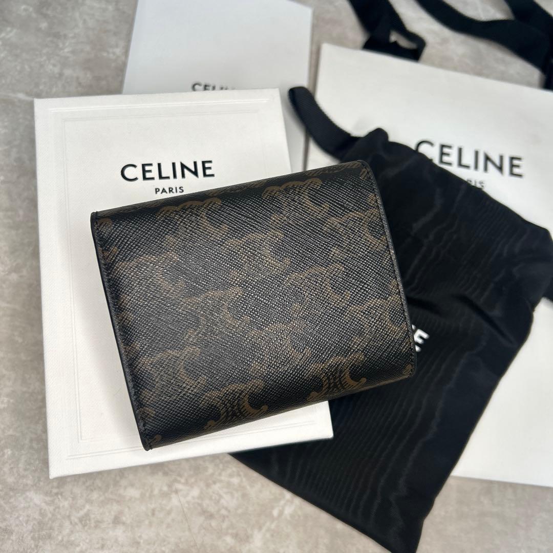 極美品✨CELINEトリオンフ 三つ折り財布 ゴールド金具 箱、保存袋付