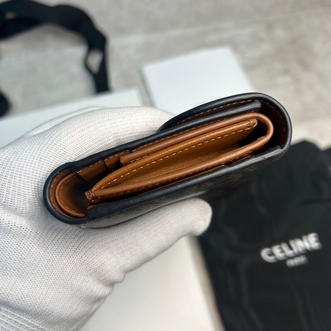 極美品✨CELINEトリオンフ 三つ折り財布 ゴールド金具 箱、保存袋付