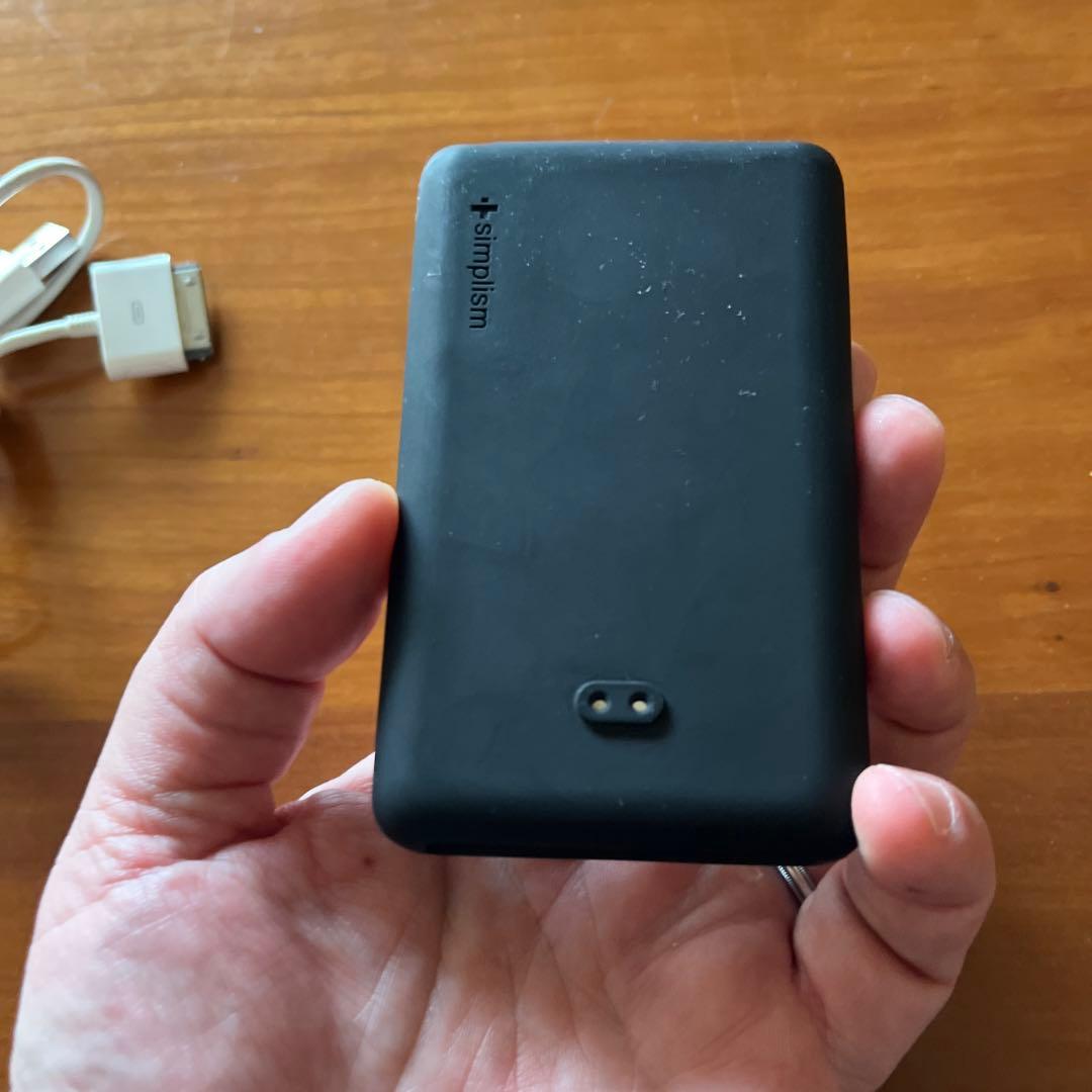 iPod classic 80GB ブラック 本体、シリコンカバー、ケーブル付き