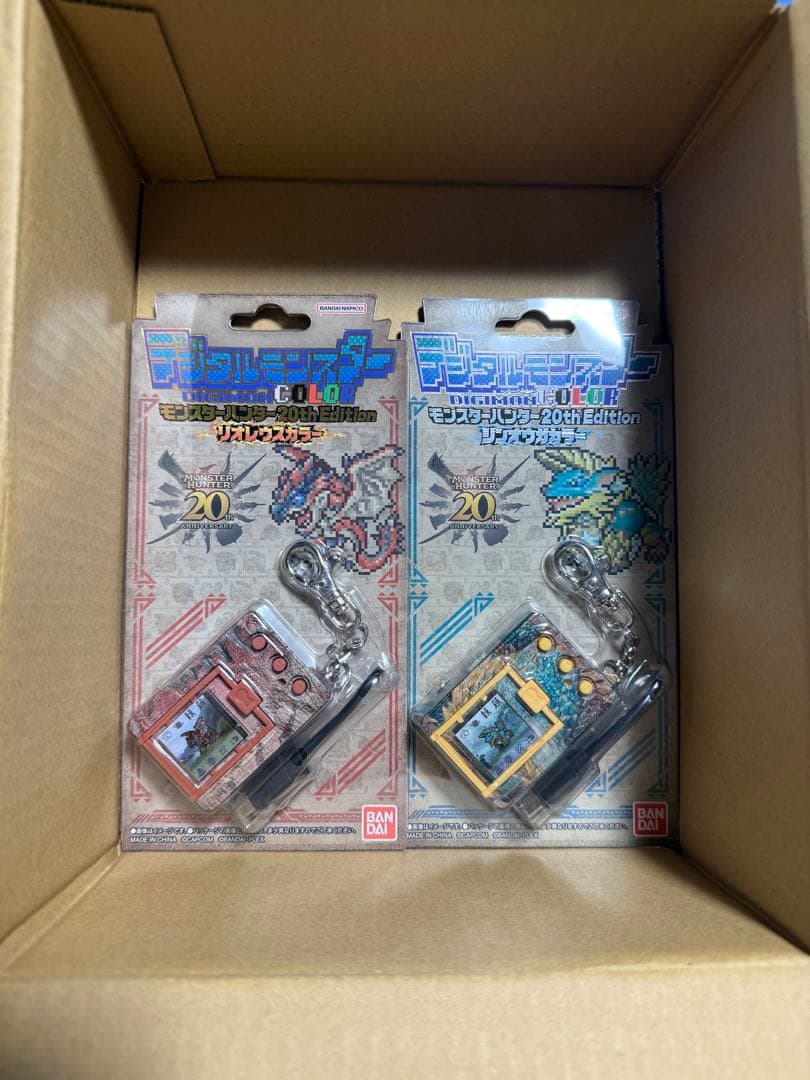 デジモン　カラー　モンハン　2個セット