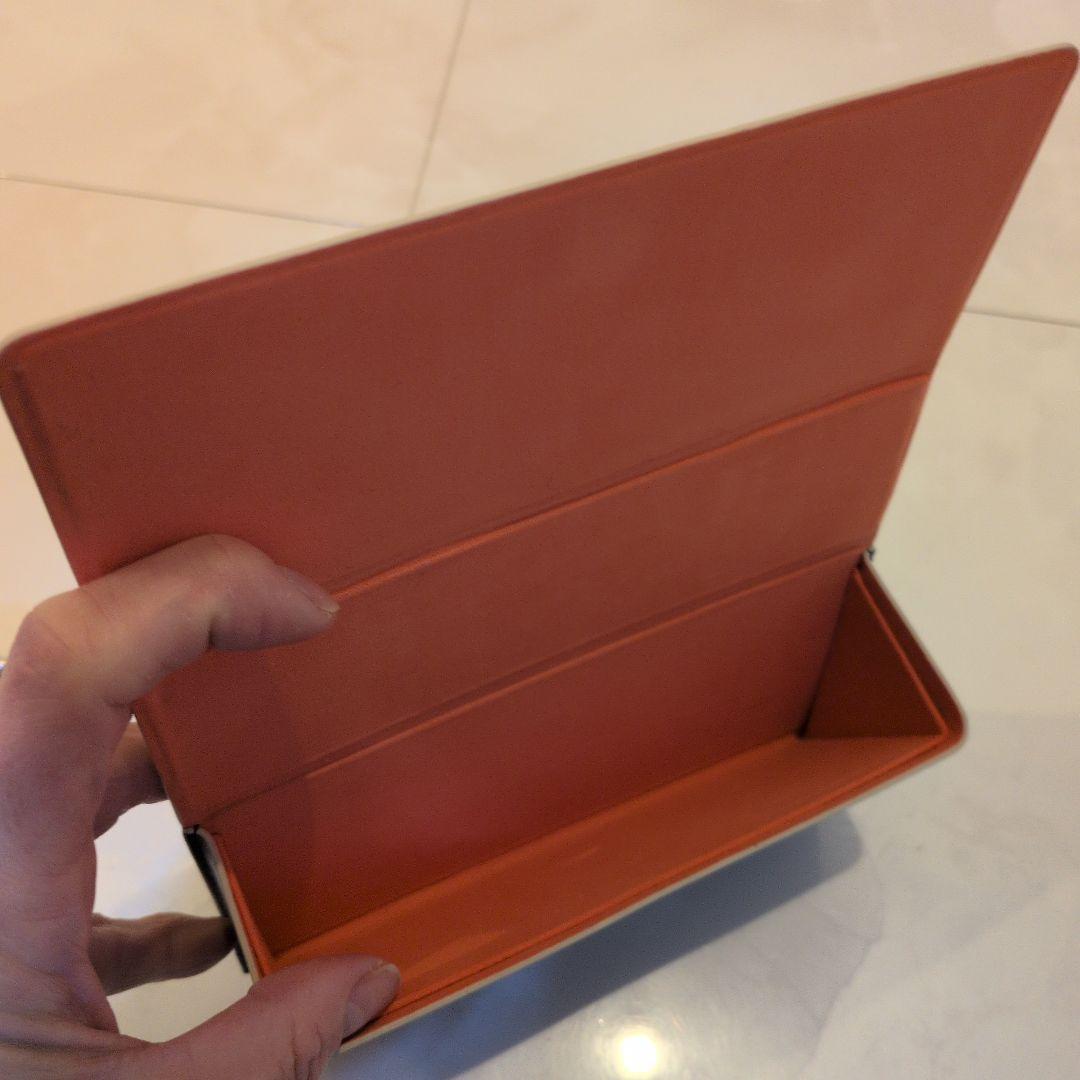 Fendi パール付きラウンドサングラス