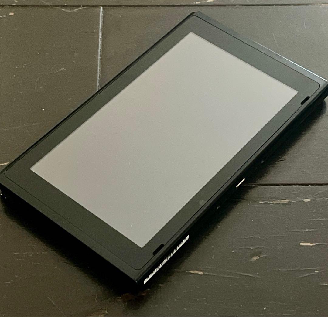 ぴ*の様 【中古】任天堂Switch 本体一式