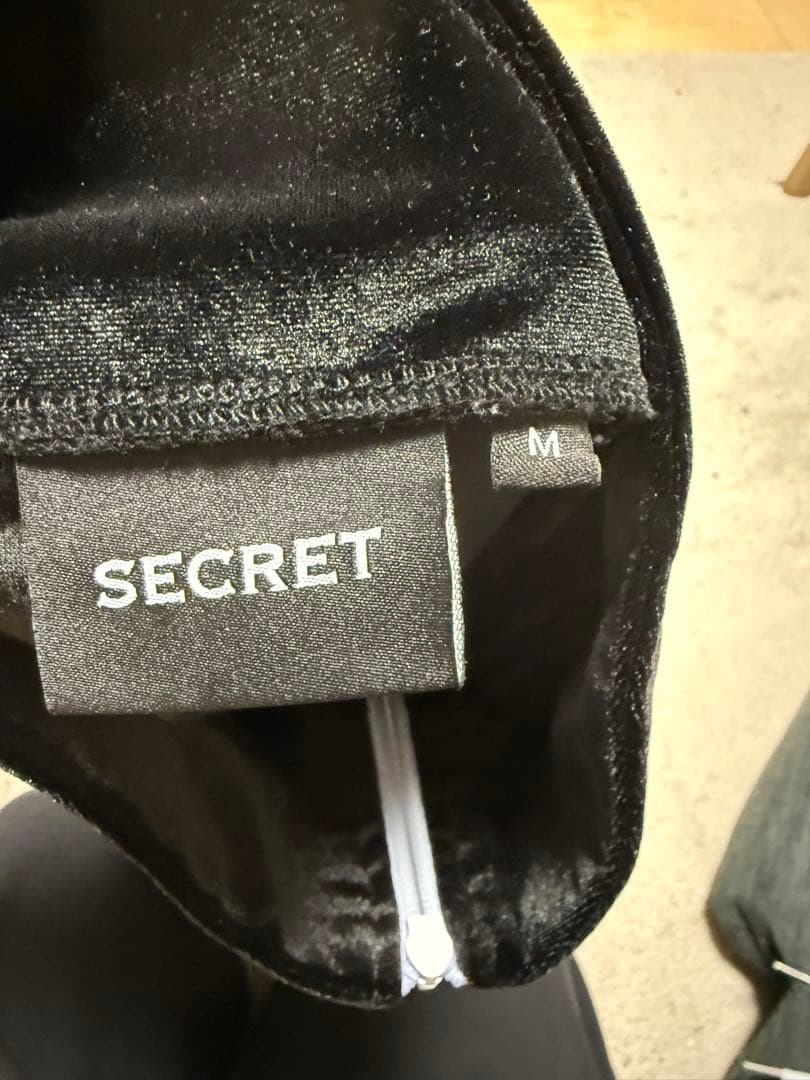 secretセットアップ ベロアセットアップ