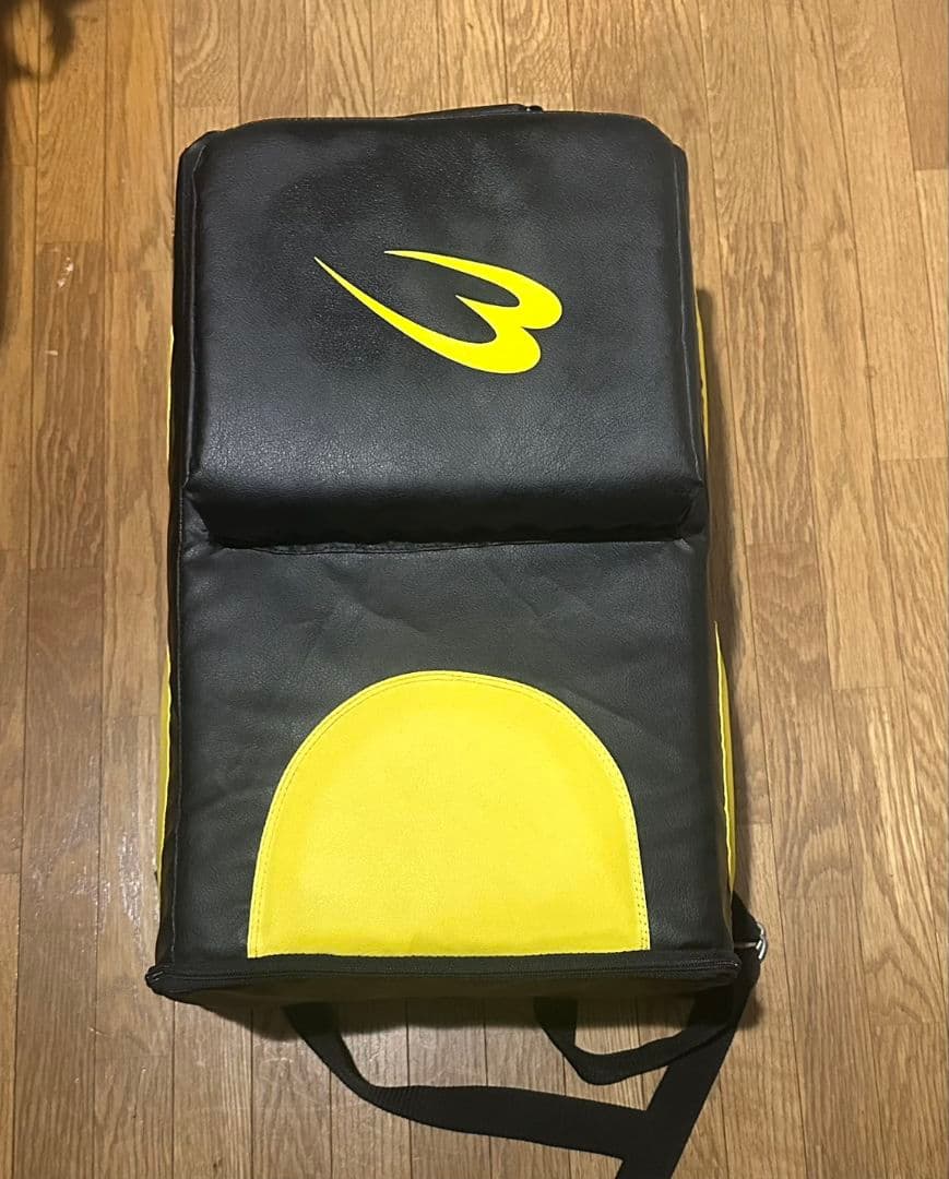 ボディメーカー　ボディミット