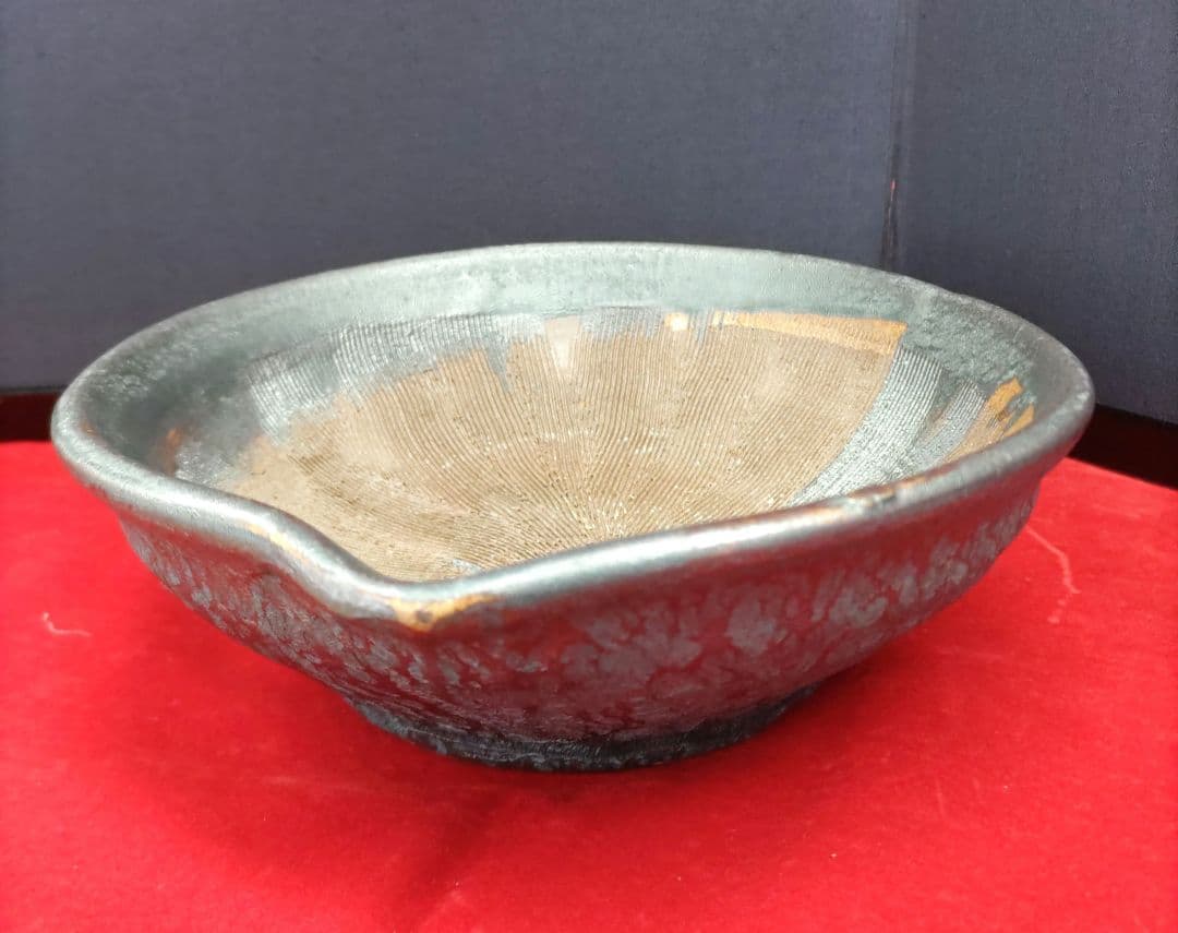 常滑片口すり鉢　D570
