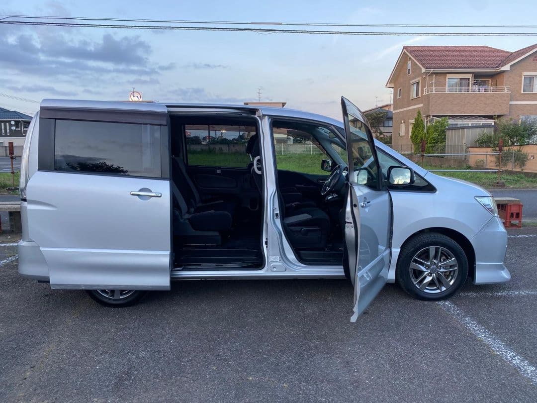 日産　セレナ　ライダー　AUTECH　グレード‼️2年車検付き‼️手　35 ‼️