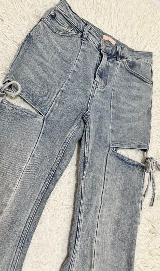 美品　RESEXXY カットアウトリボンデニムパンツ S アイスブルー　人気