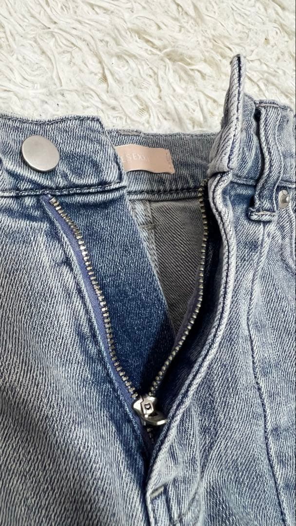 美品　RESEXXY カットアウトリボンデニムパンツ S アイスブルー　人気