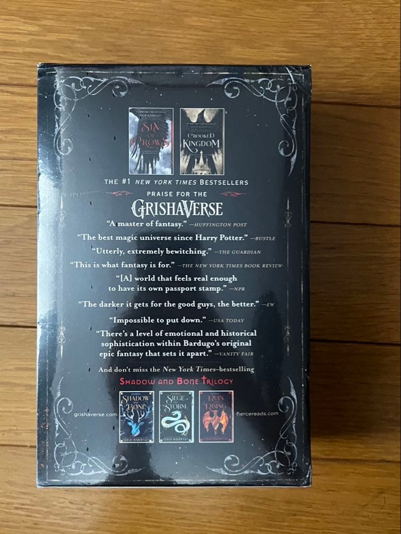 洋書 Unopened Six of Crows Duology