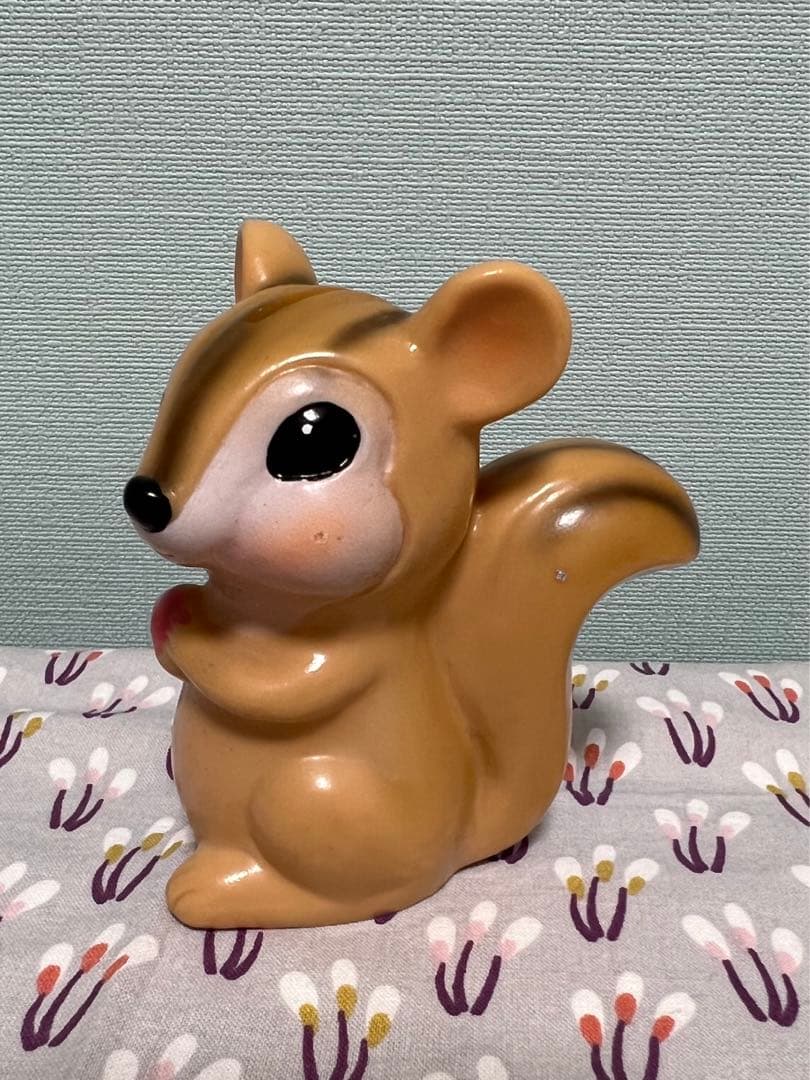 郵便局ノベルティー　りすのゆうちゃん　貯金箱