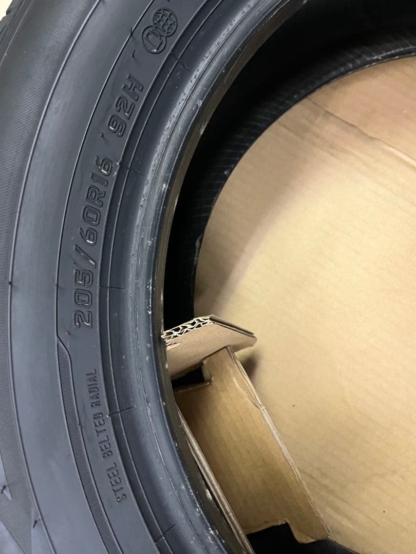 こーちゃん様中古② 送料込み　2本　RV505 205/60R16 92H