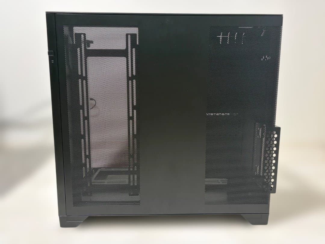 LIAN LI O11 VISION CHROME PCケース 3面ガラス仕様
