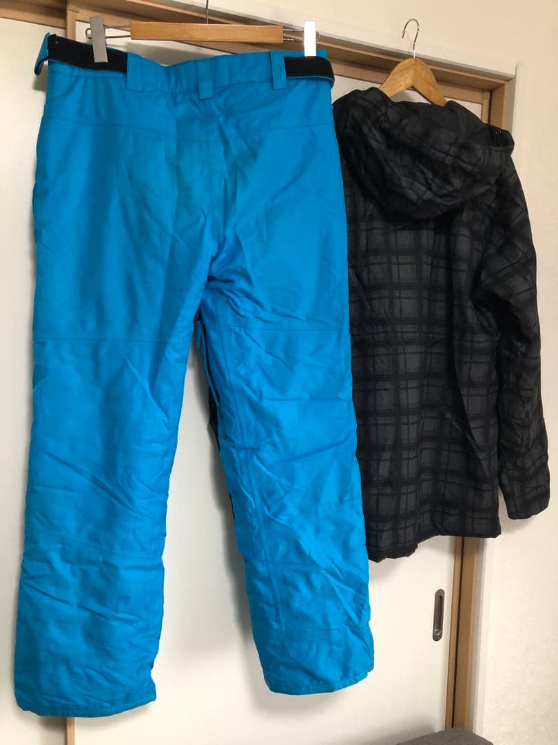 バックスポット　スノーボードジャケットとパンツセット　Ｌサイズ