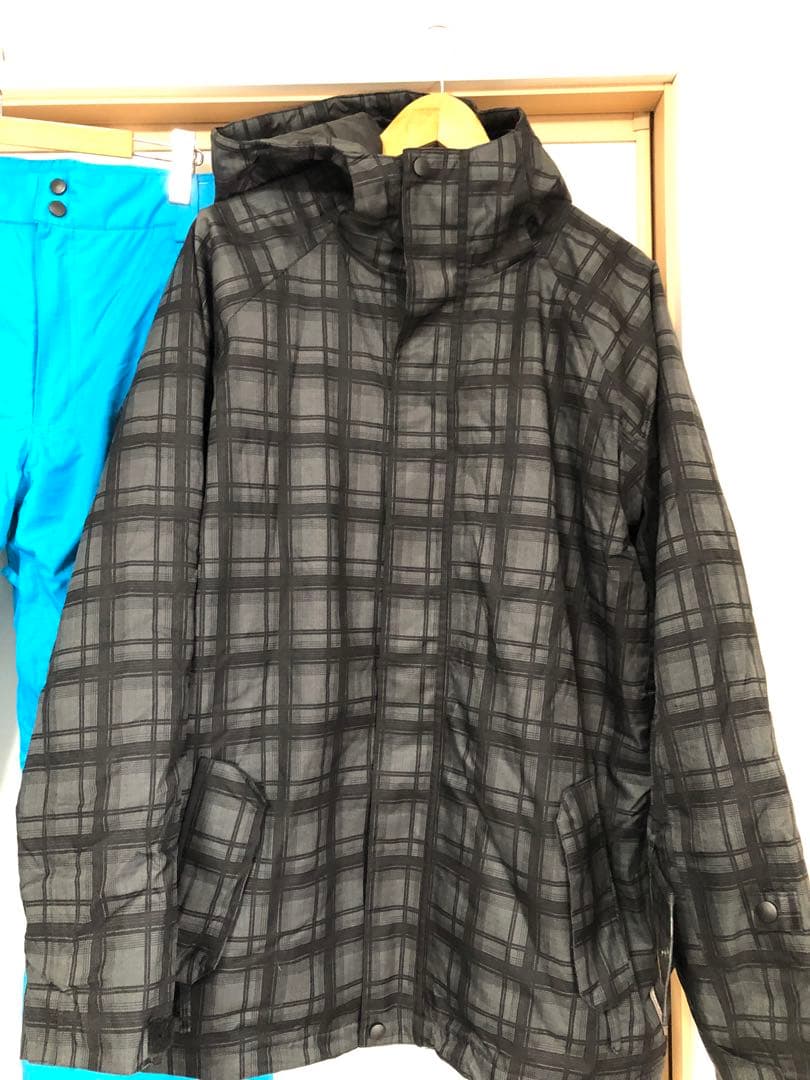 バックスポット　スノーボードジャケットとパンツセット　Ｌサイズ