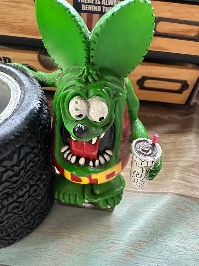 専用RAT FINK Tire Pen Stand ラットフィンクペン立て