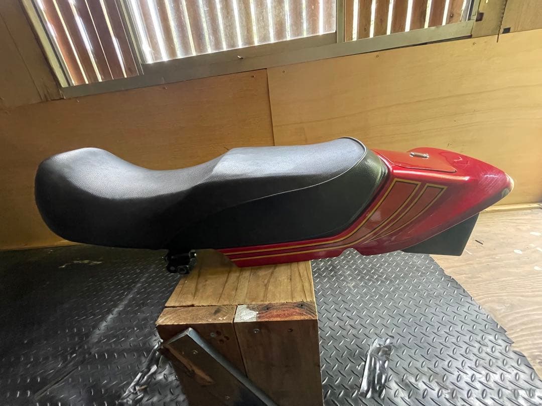 cb750f FB RC04 カウル付きシート